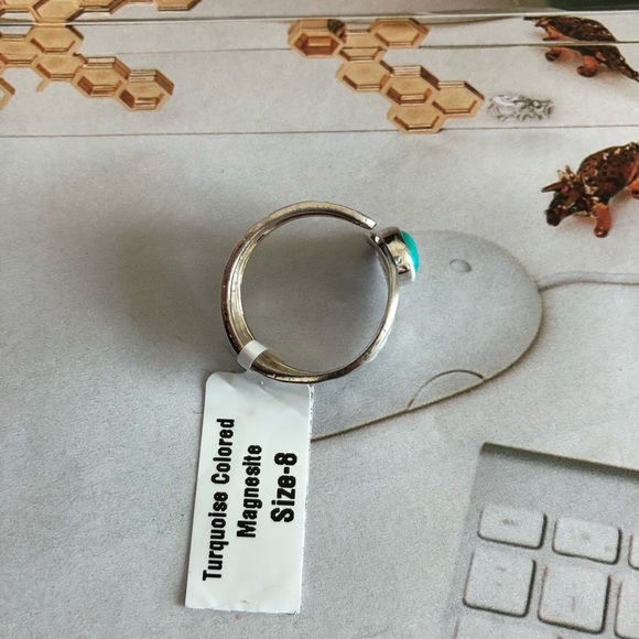 Turquoise Colored Magnesite Ring (Sterling Silver) - Picture 4 of 6